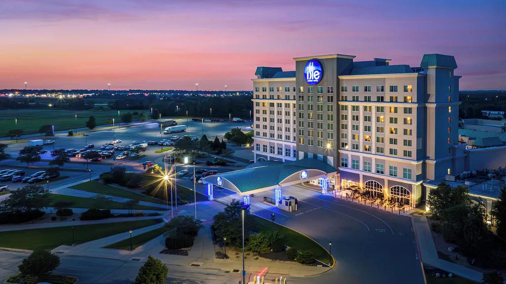 Isle Bettendorf — Hotel & Casino Escape